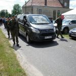 Kondukt pogrzebowy podczas pochówku bezimiennych Powstańców Śląskich w Kalinowie