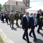 Kondukt pogrzebowy podczas pochówku bezimiennych Powstańców Śląskich w Kalinowie