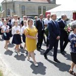 Kondukt pogrzebowy podczas pochówku bezimiennych Powstańców Śląskich w Kalinowie