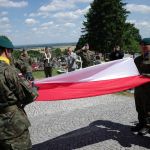 Kondukt pogrzebowy podczas pochówku bezimiennych Powstańców Śląskich w Kalinowie