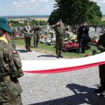 Kondukt pogrzebowy podczas pochówku bezimiennych Powstańców Śląskich w Kalinowie