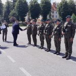 Święto 10 Opolskiej Brygady Logistycznej - wręczenie listów żołnierzom